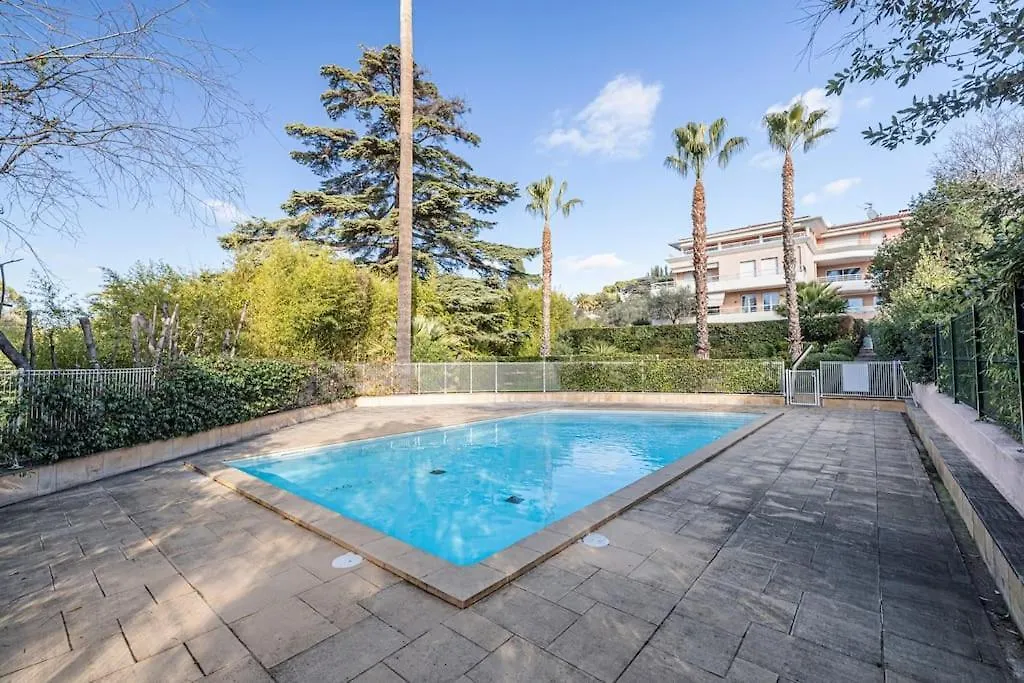 Cannes Elegant And Chic 2 Bedroom Apt With Pool Апартаменты